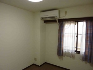 リリカラ：クロス張替え後