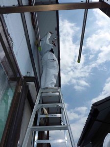 ベランダの更に上の作業