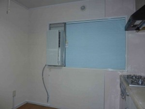 キッチン窓廻り