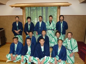 今回私を入れて１３名での新年会。