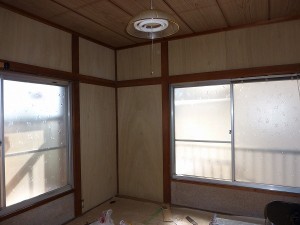 ベニヤ下地完成。
