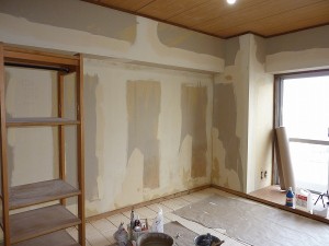 和室の壁を下地処理後。