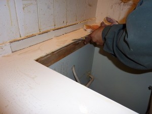 洗剤を使って入念に掃除