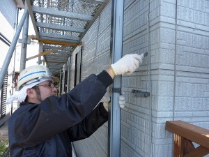目地材剥がし中