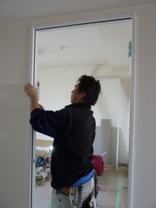 洋室のドアも。