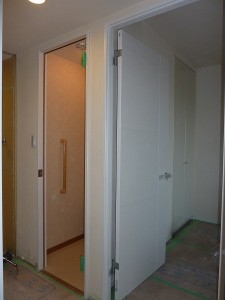 トイレのドアも。