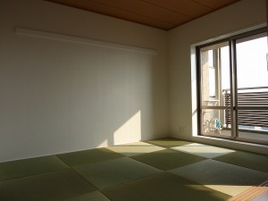 品の良い和室空間へ。