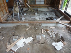 リビングから和室方向へ。