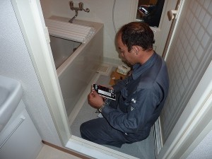 給湯器のリモコン付けは。