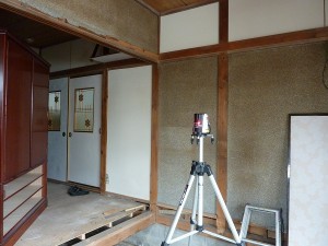 レーザーにて。