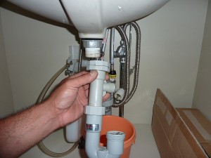 樹脂製袋ナットに亀裂が。。。