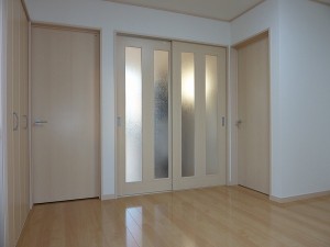 リビングルームへと。。。