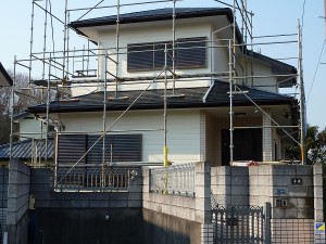 正面の道路より。。。