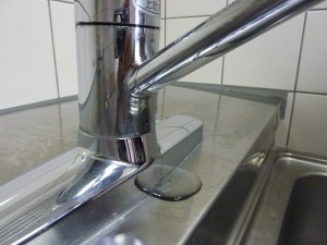 首の所から水漏れしていて。。。