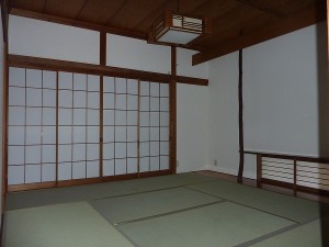 ２階の和室は。。。。。