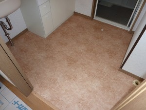 洗面室の床クッションフロアも。。。