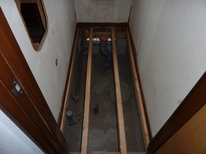 １階トイレの床は。。。
