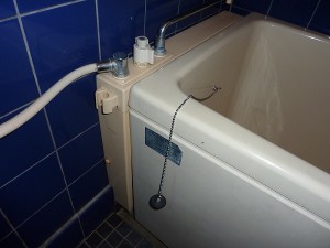 古い浴槽は。。。