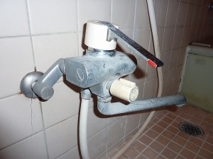 約１５年使用のシャワー水栓。