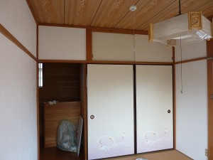 壁紙も張り終えて。