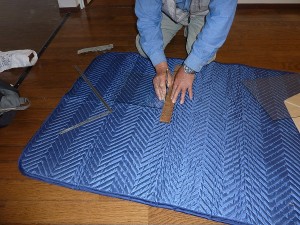ガラスを寸法通りカットして。